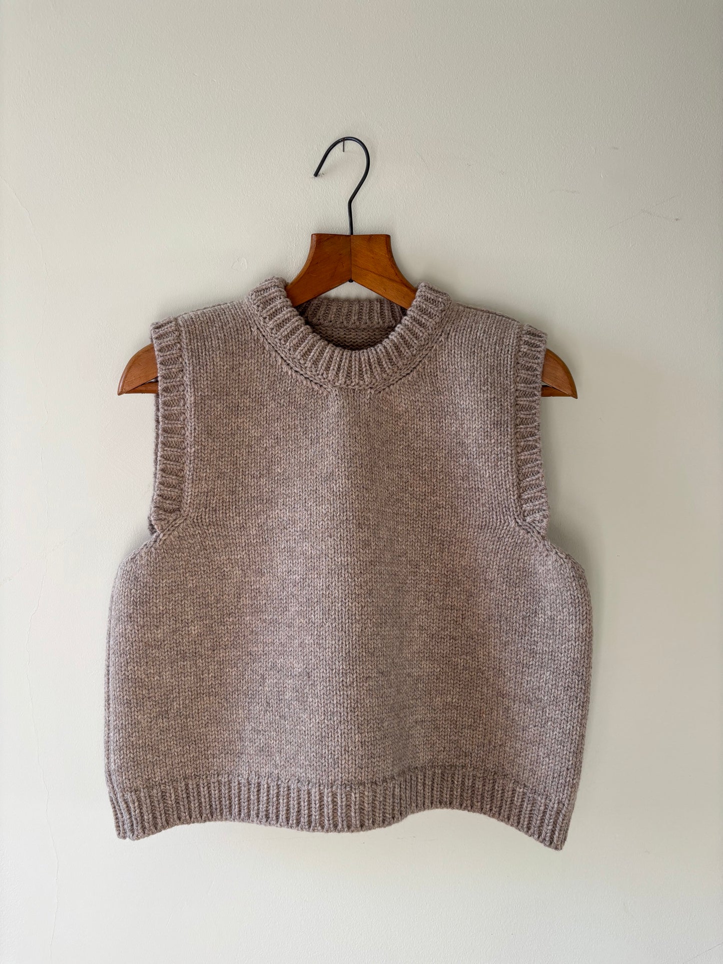WOOL CREW NECK VEST