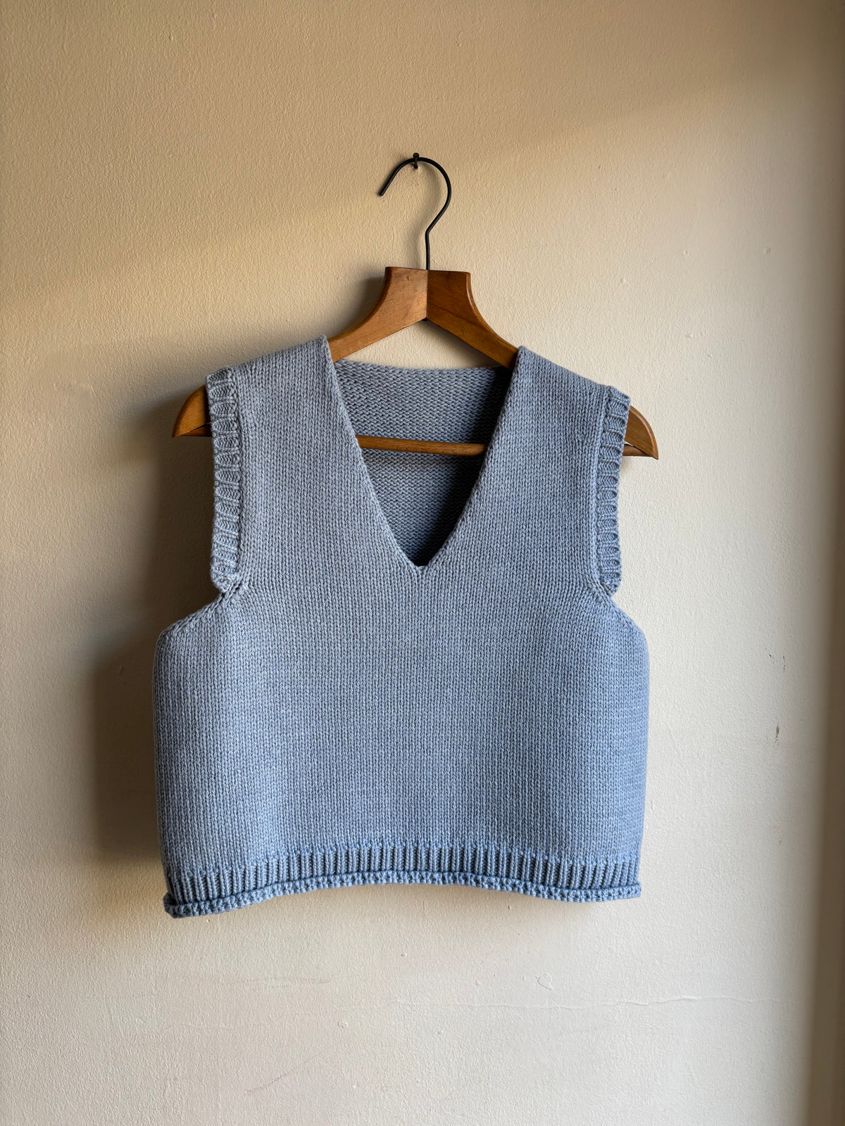 ORGANIC COTTON + MERINO V NECK VEST