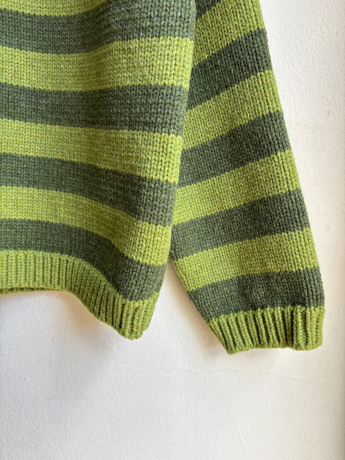 STRIPED RAGLAN CARDIGAN GREENS