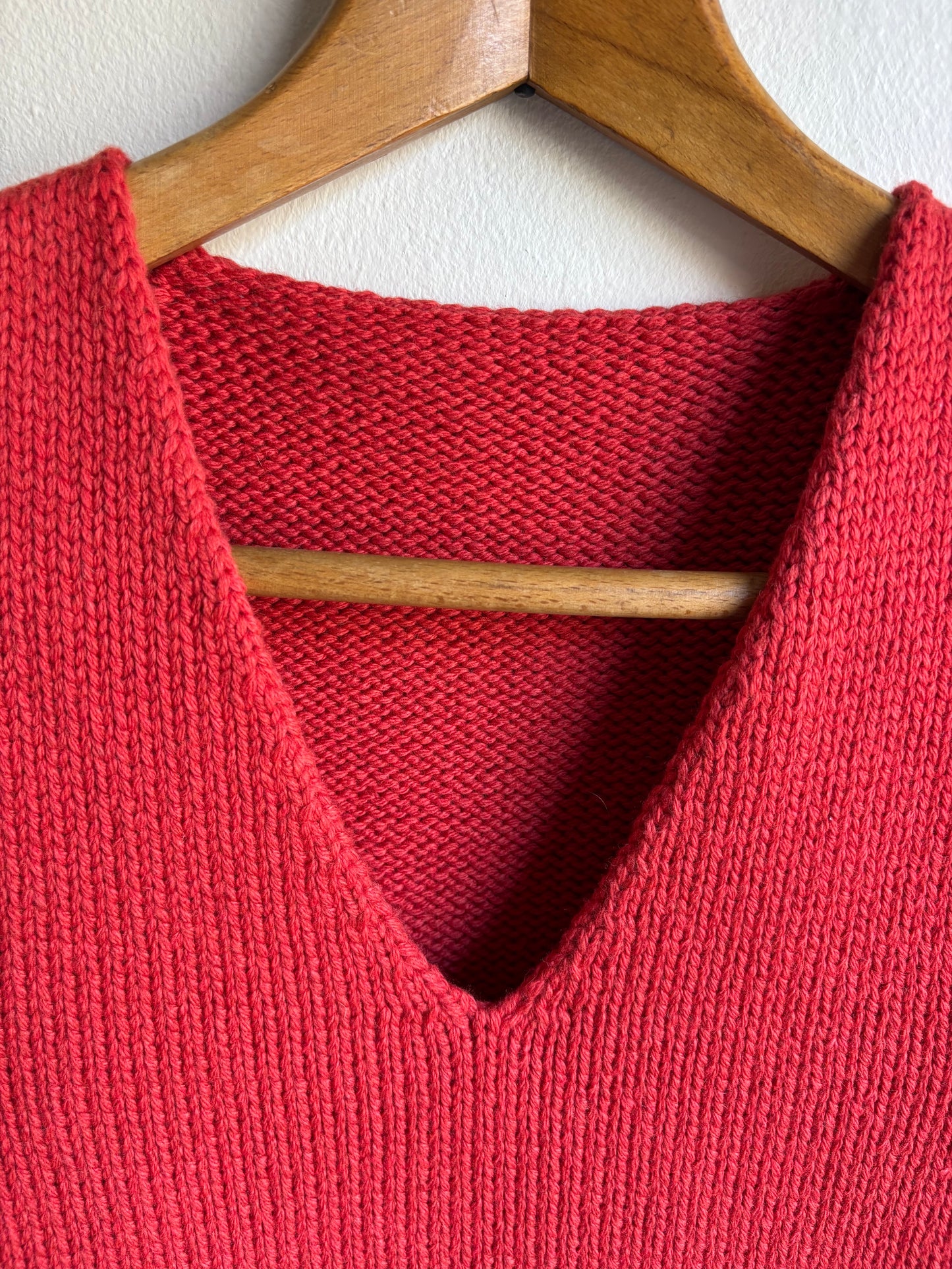 ORGANIC COTTON + MERINO V NECK VEST IN TOMATO