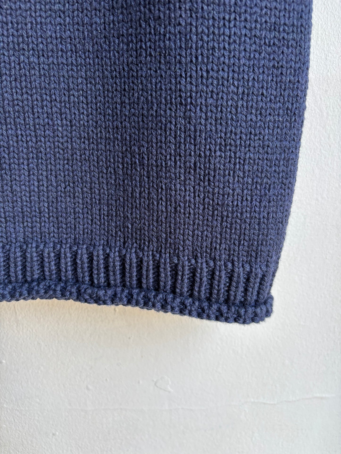 ORGANIC COTTON + MERINO V NECK VEST IN NAVY