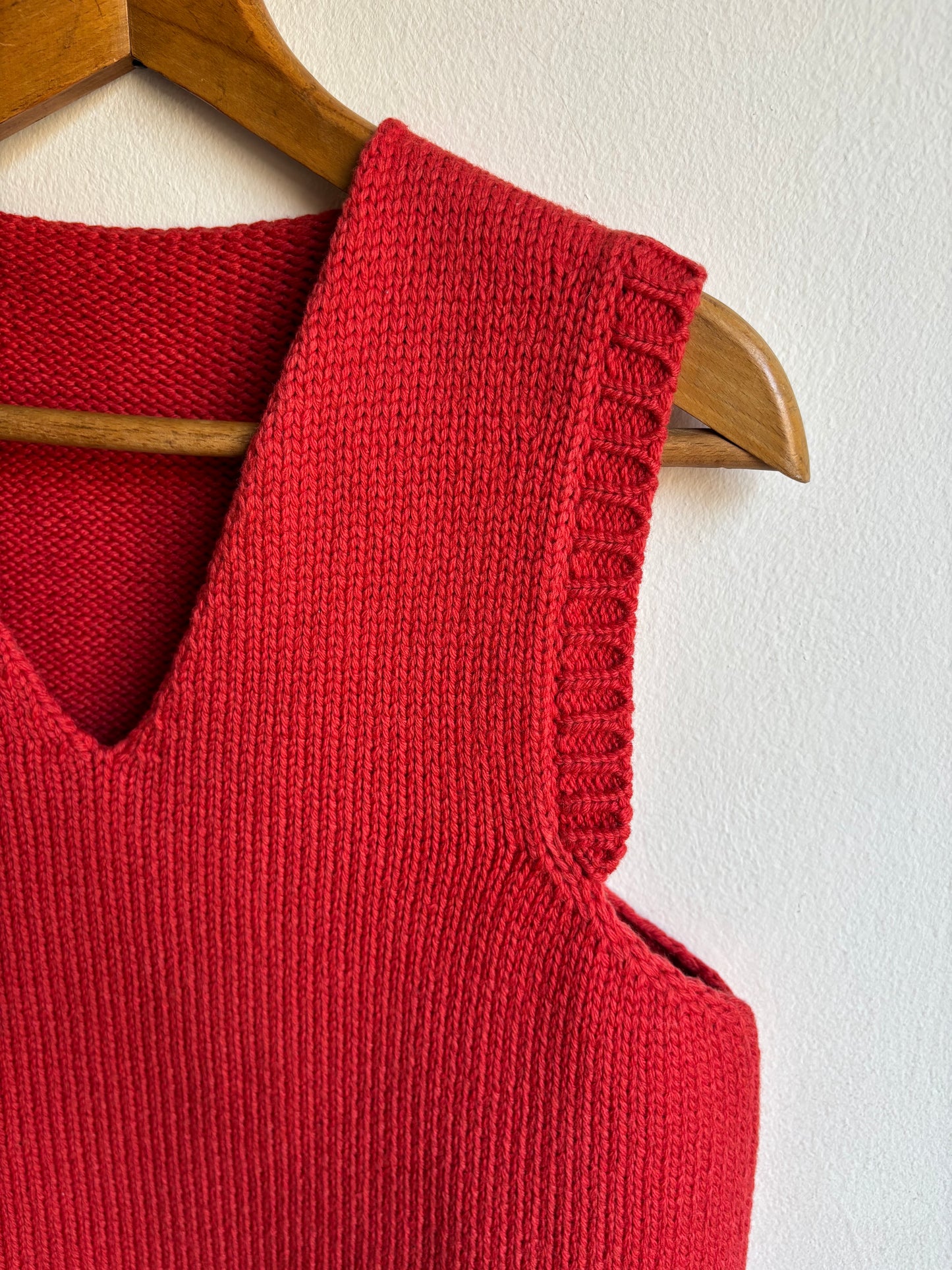 ORGANIC COTTON + MERINO V NECK VEST IN TOMATO