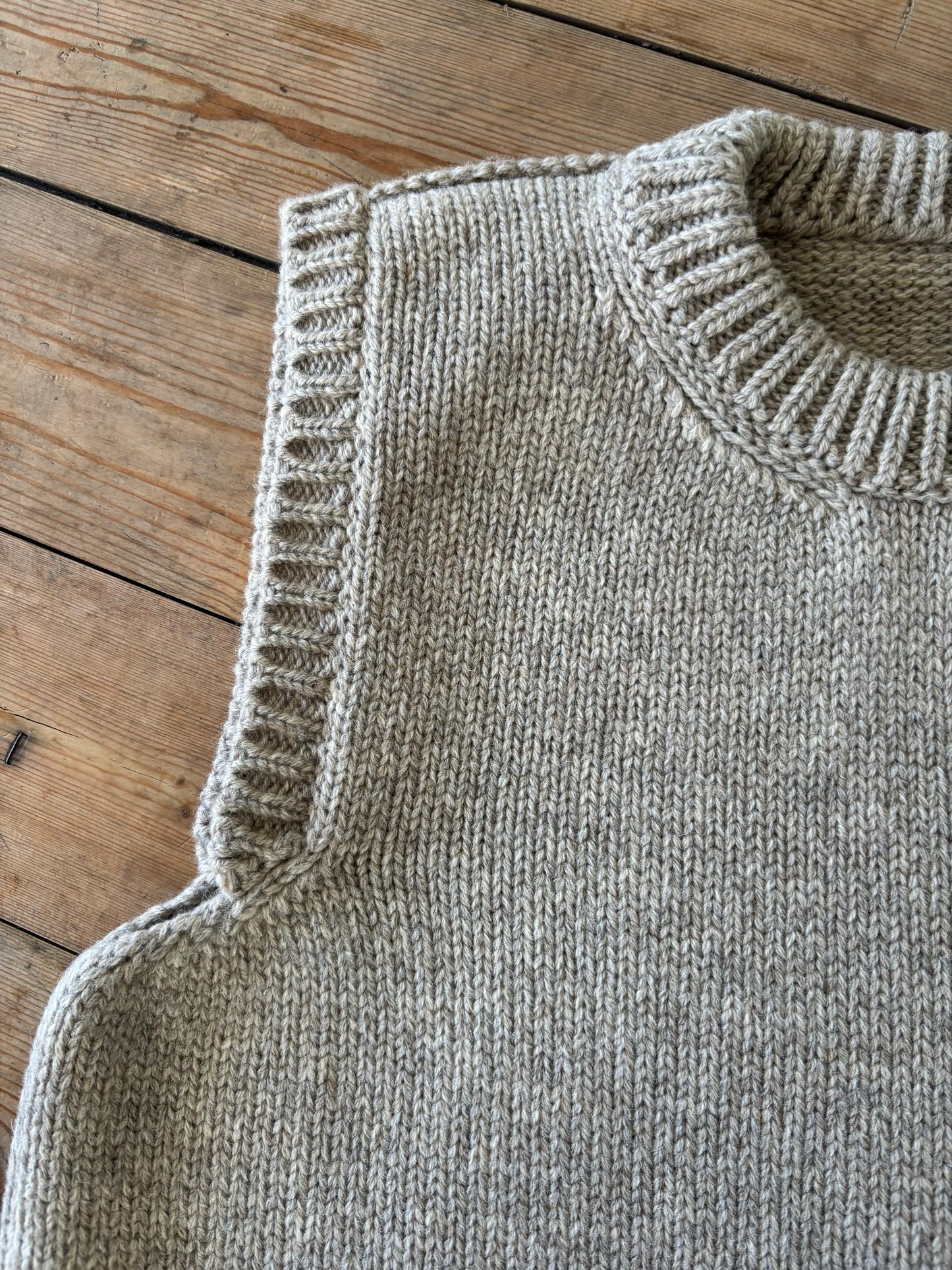 WOOL CREW NECK VEST