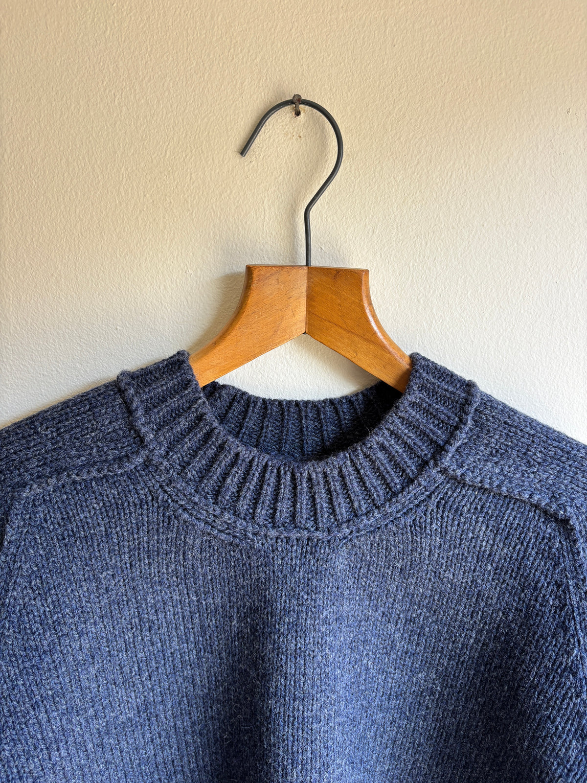 SADDLE SHOULDER CREW NECK JUMPER