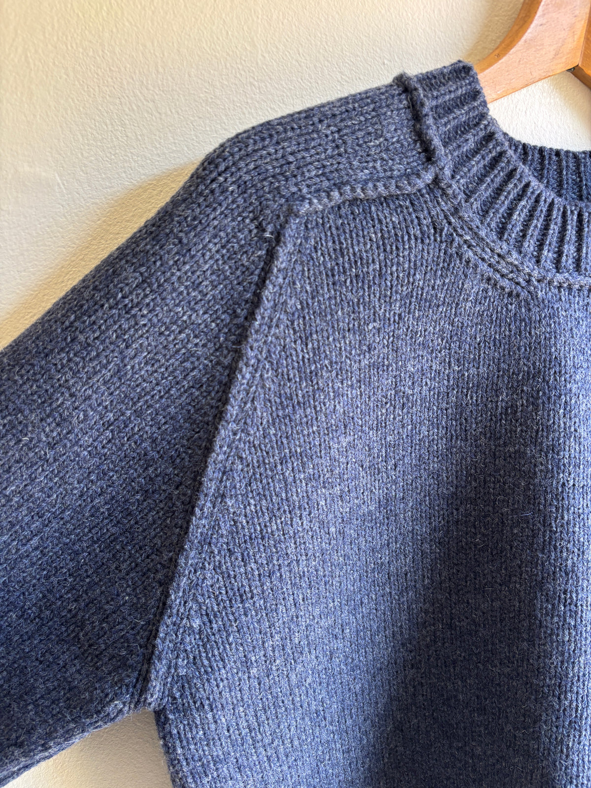 SADDLE SHOULDER CREW NECK JUMPER